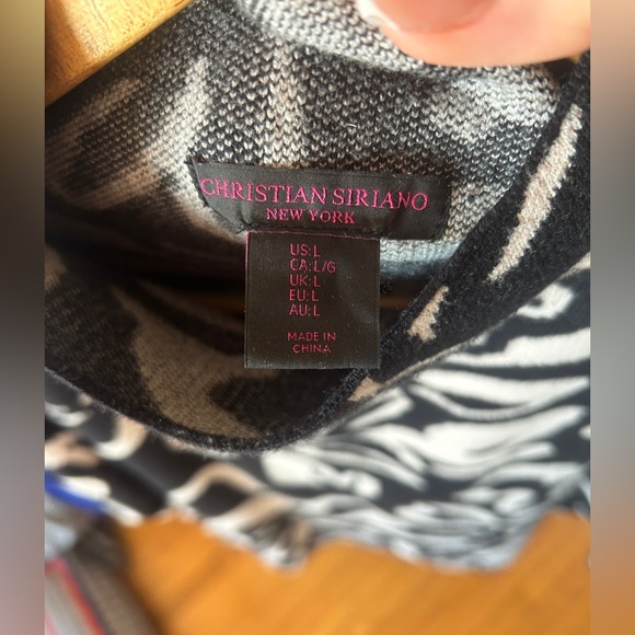 Christian Siriano sweater - Picture 2 of 2